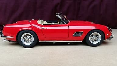 CMC 1:18 1961 Ferrari 250 GT SWB California Spyder Diecast Model M0-91