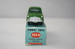 Corgi Toys 202M Morris Cowley Saloon - Original
