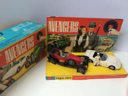 CORGI TOYS MODEL GIFT SET No.40 " THE AVENGER SET" Original Box And Figures