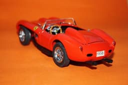 Danbury/Franklin Mint 1958 Ferrari 250 Testa Rossa 1:24 scale diecast car boxed
