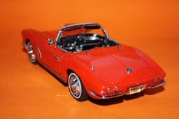 Danbury/Franklin Mint 1962 Corvette 1:24 scale diecast car with box