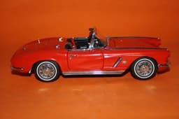 Danbury/Franklin Mint 1962 Corvette 1:24 scale diecast car with box