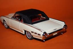 Danbury/Franklin Mint 1962 Ford Thunderbird 1:24 scale diecast car boxed