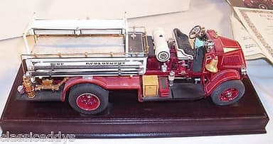 DANBURY MINT 1926 MACK AC ROTARY PUMPER FIRE TRUCK DIECAST MODEL CAR BOXED