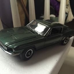 Danbury mint the bull it 1968 Ford Mustang gt die-cast replica