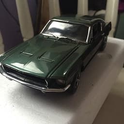 Danbury mint the bull it 1968 Ford Mustang gt die-cast replica