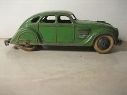 Dinky toy pre-war chrysler airflow saloon 30A