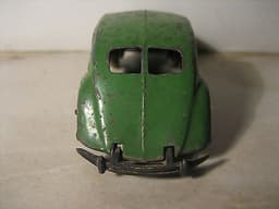 Dinky toy pre-war chrysler airflow saloon 30A
