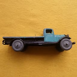 DINKY TOYS FRANCE PRE WAR # 25 LORRY PALE BLUE ZAMAC WHEELS SELLING 25 ITEMS