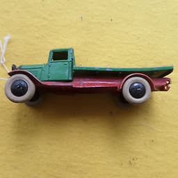DINKY TOYS PRE WAR # 25 SERIES FLAT TRUCK RED/GREEN.. NO VISIBLE FATIGUE..RARE