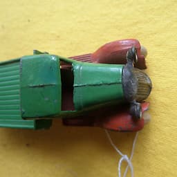 DINKY TOYS PRE WAR # 25 SERIES FLAT TRUCK RED/GREEN.. NO VISIBLE FATIGUE..RARE