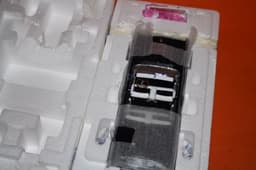 Franklin/Danbury Mint 1961 Lincoln Continental 1:24 scale diecast car both boxes