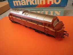 MARKLIN HO/00 GAUGE 3143 NORWEIGAN DIESEL LOCOMOTIVE BOXED DIE CAST BODY 3 RAIL
