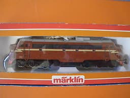 MARKLIN HO/00 GAUGE 3143 NORWEIGAN DIESEL LOCOMOTIVE BOXED DIE CAST BODY 3 RAIL