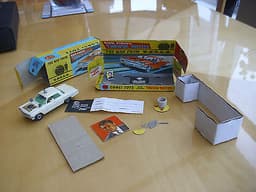 Original RARE CREAM Man from U.N.C.L.E. Corgi 497 diecast with correct box +
