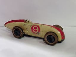 PRE-WAR DINKY 23a - RACING CAR - WITH DRIVER - RARE