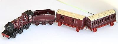 PRE WAR DINKY MECCANO NO. 17 TRAINS GIFT SET - RARE
