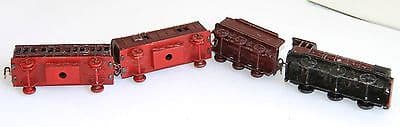 PRE WAR DINKY MECCANO NO. 17 TRAINS GIFT SET - RARE