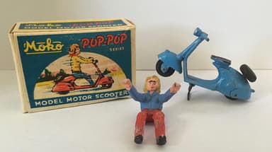 RARE 1940s Moko England Blue POP POP Scooter Box & Rider Lesney Dinky Corgi RARE