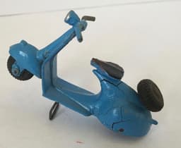 RARE 1940s Moko England Blue POP POP Scooter Box & Rider Lesney Dinky Corgi RARE