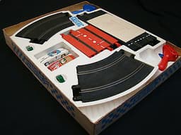 TRIANG SCALEXTRIC CLUB 60 SET - AUSTIN HEALEY & MERCEDES CARS - SUPERB BOXED