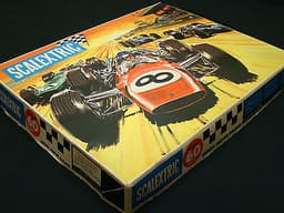 TRIANG SCALEXTRIC CLUB 60 SET - AUSTIN HEALEY & MERCEDES CARS - SUPERB BOXED